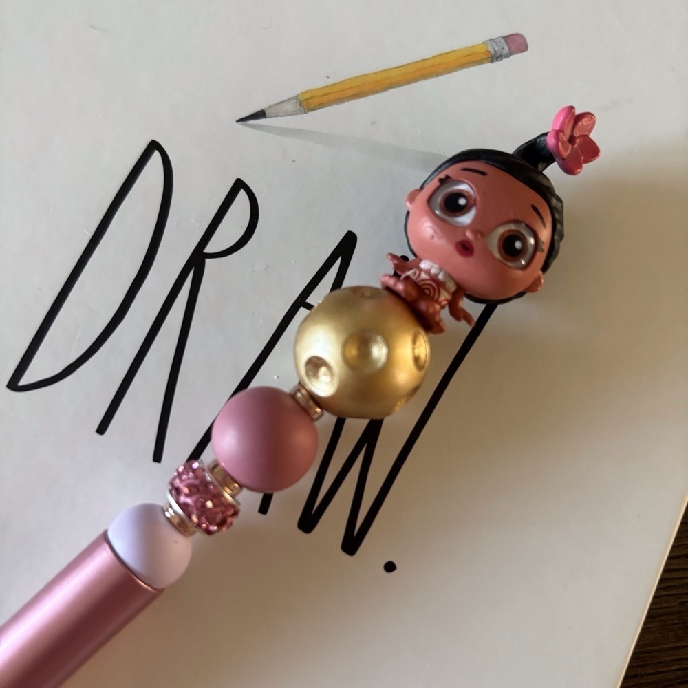 Disney Doorables: Moana: Princess Moana handmade beaded pen